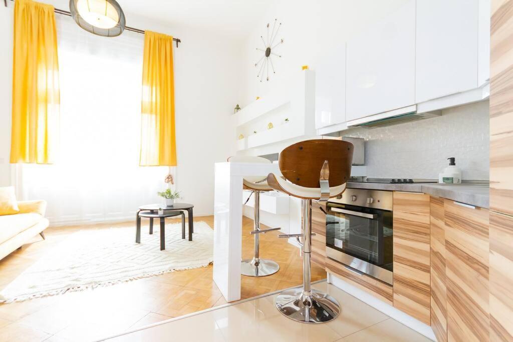 Bright Design Riverside Studio By Nw 부다페스트 외부 사진