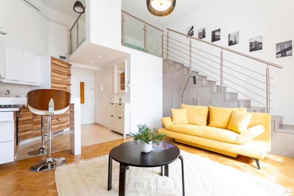 Bright Design Riverside Studio By Nw 부다페스트 외부 사진